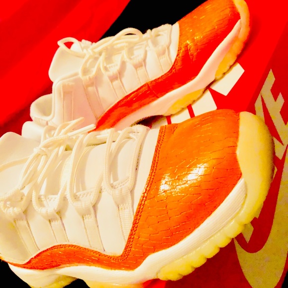 Jordan 11 low *not orange custom - Picture 2 of 6